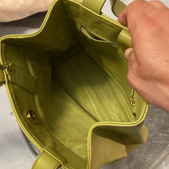 Coach lime/Olive Green Leather Soho Shoulder bucket Bag K6C-4157 - Picture 8 of 10